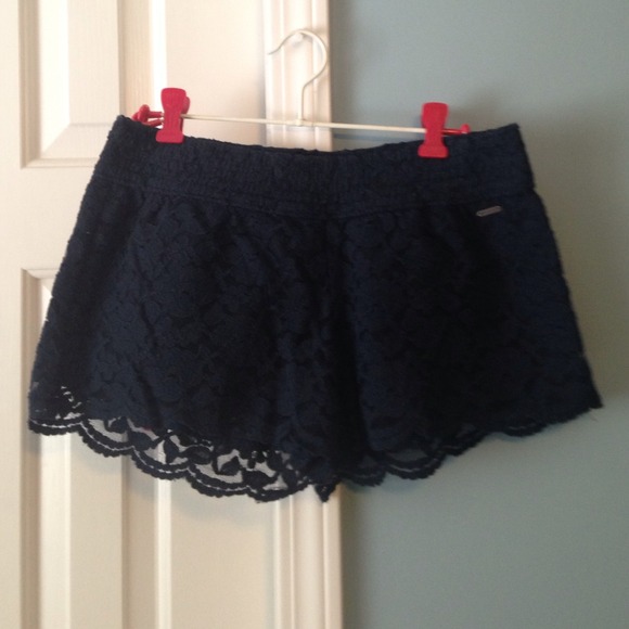 Lace Hollister shorts-medium