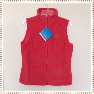 NWT Fleece Columbia Vest!!