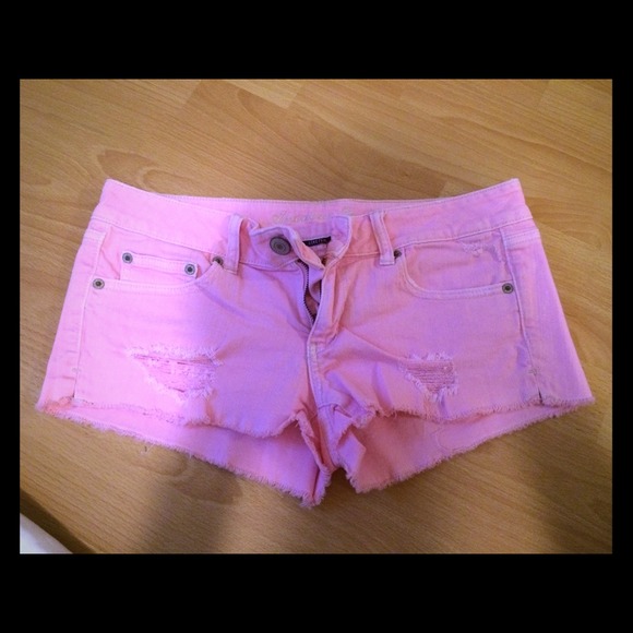 American Eagle LIGHT PINK denim shorts