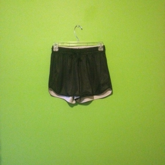 Running shorts - Picture 2 of 3