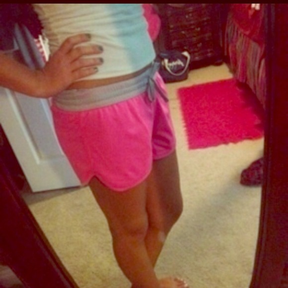 Running shorts - Picture 1 of 3