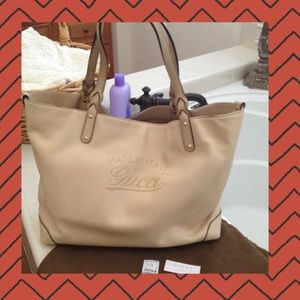 Authentic Gucci all leather hand bag!