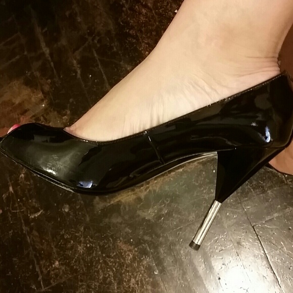 REDUCED!!Marc by Marc Jacobs patent peep toes - Picture 2 of 4