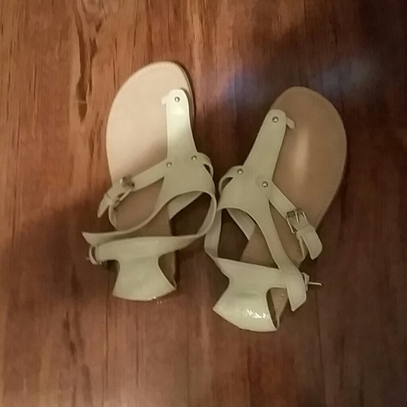 Light yellow sandals