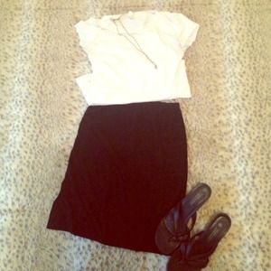black knee skirt