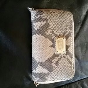 Michael kors iphone 4 wallet