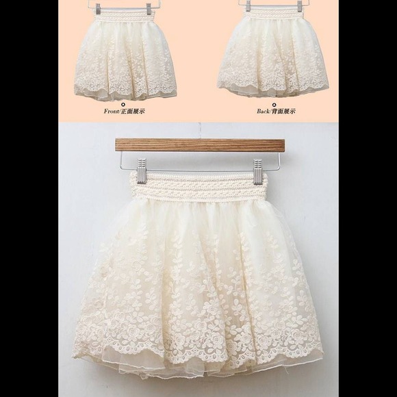 Dresses & Skirts - Lace skirt