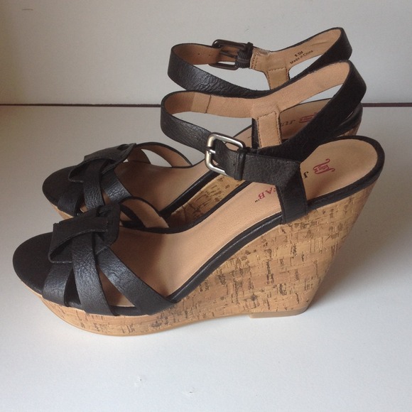JustFab Black/Tan Wedges Size 8.5 - Picture 3 of 4