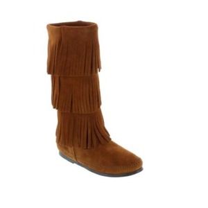 MINNETONKA SUEDE FRINGE BOOTS