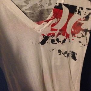 Hurley v-neck