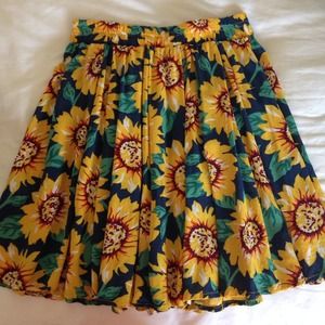 Brandy melville sunflower skirt