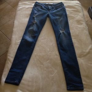 Hollister jeans !