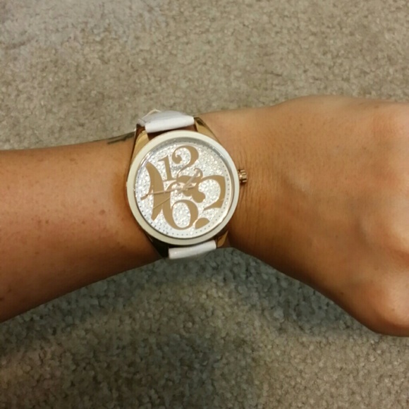 *SOLD * - Picture 2 of 4