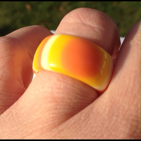 Ring Bundle feat. Flower Inset & Striped Rings - Picture 3 of 4