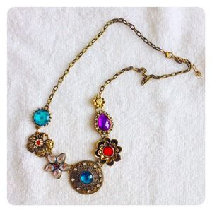 ⬇️REDUCED⬇️ Jewled statement necklace