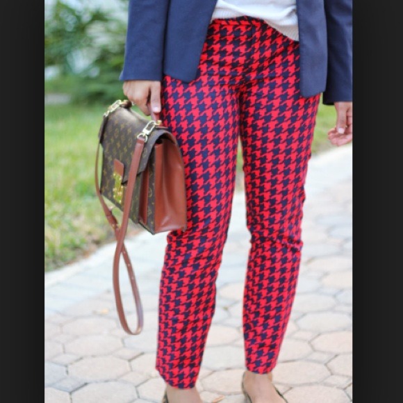 GAP slim cropped houndstooth pants.