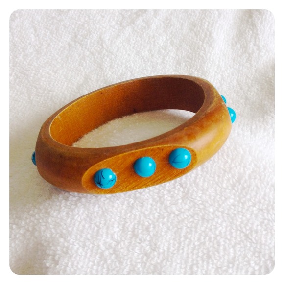 🎁GIFTED🎁 Wooden Bangle with Turquoise Trim