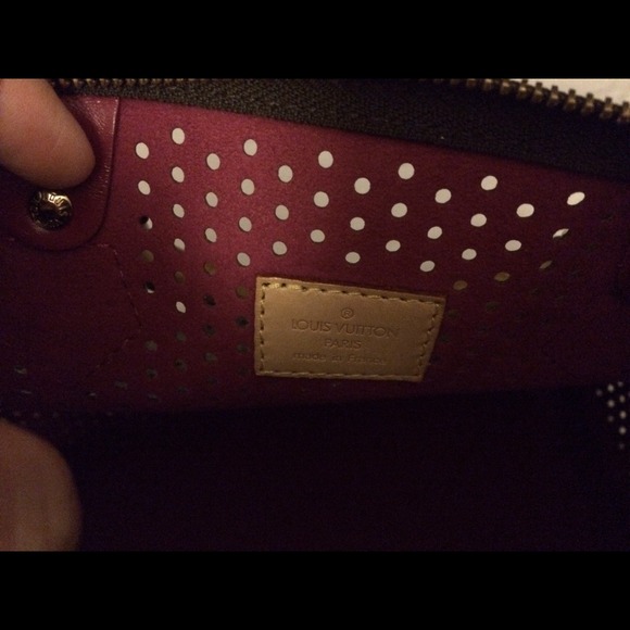 💜SOLD💜100% Authentic Louis Vuitton LMTD Edition - Picture 4 of 4