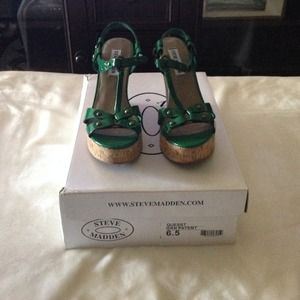 Never worn Steve Madden shoes!