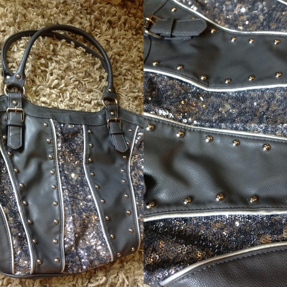 🌟BUCKLE GREY SPARKLY HANDBAG LIKE NEW🌟