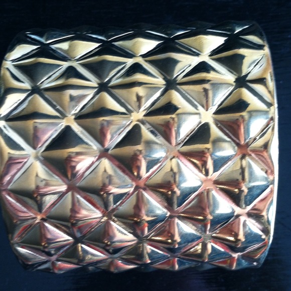 Gold cuff - Picture 3 of 3