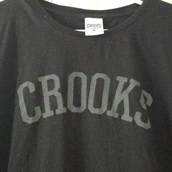 Crooks - Picture 2 of 2
