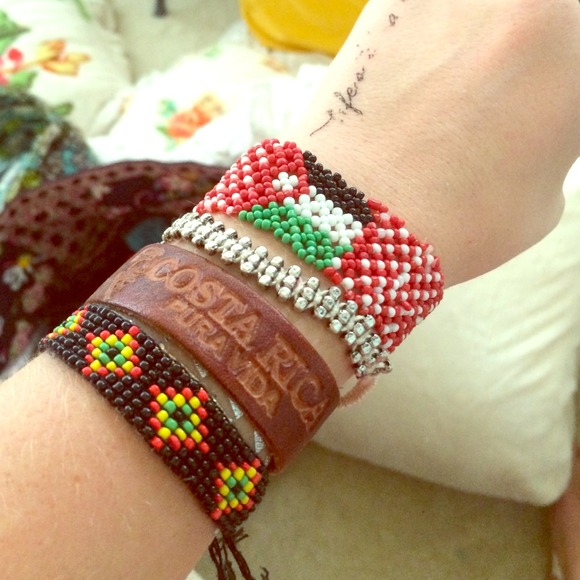 4 super cute bracelets!!