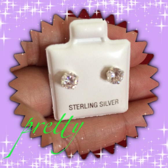 ❗️BOGO FREE❗️925 Sterling Silver Studd