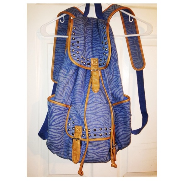 Aeropostale zebra backpack - Picture 1 of 1