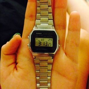 Excellent condition silver link Casio watch.