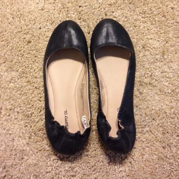 Black flats