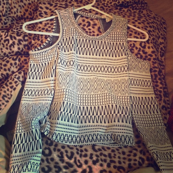 Pacsun long sleeve crop top