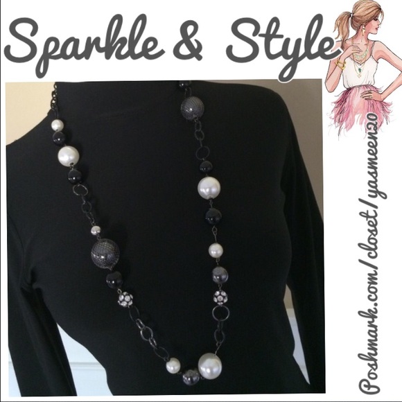 Jewelry - 🌟Black and white necklace