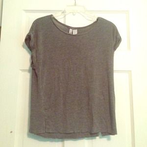 grey h&m tshirt!