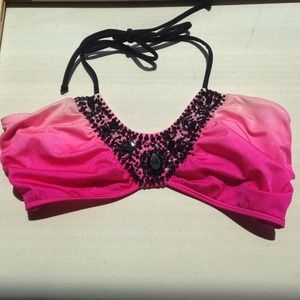 Embellished bikini top 👙