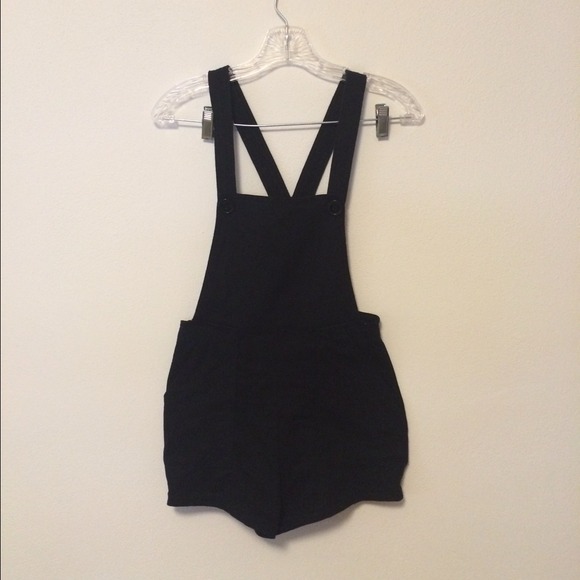 ❤️SOLD ON MERCARI❤️ American Apparel black romper