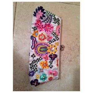 Floral clutch