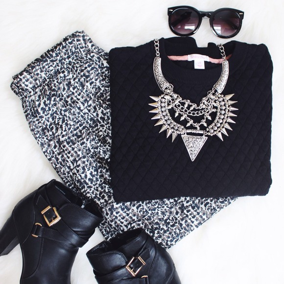 Jewelry - COMING SOON • Editor Pick • Silver Tribal Necklace