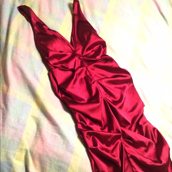 Deep red cocktail dress!!