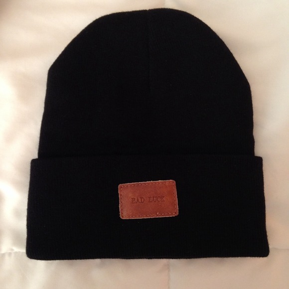 ❗️SOLD ❗️RARE Brandy Melville Bad Luck Beanie
