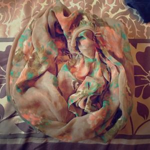 Floral scarf🌺🌻🌸🌷