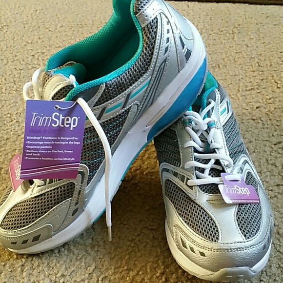 Trim Step Athletic Walking Shoes