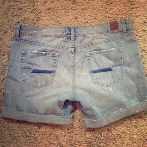 American Eagle shorts!