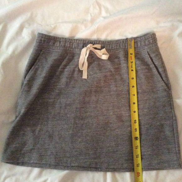 Loft gray jersey mini skirt