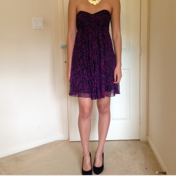 🎉SOLD Purple print strapless dress 😍