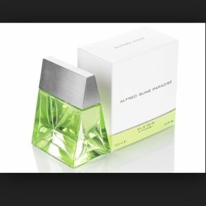 Alfred sung paradise purfume
