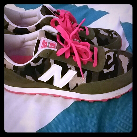 New balance size 8 *on hold*