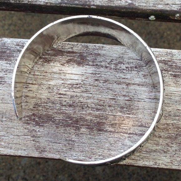 Turtle Cuff Bracelet❌SOLD❌ - Picture 4 of 4