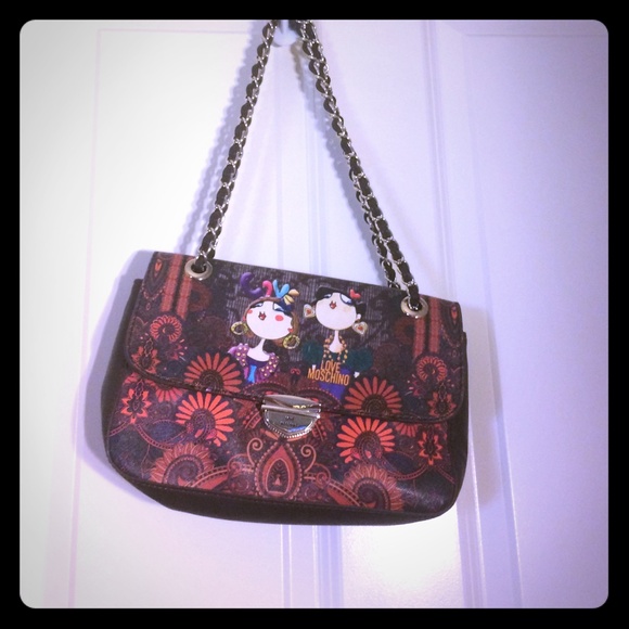 Love moschino bag !
