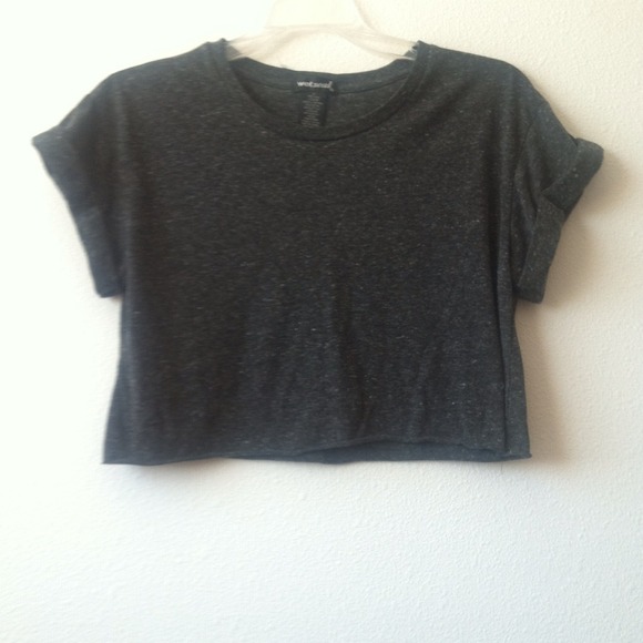 Traded: Grey crop top - Picture 2 of 4